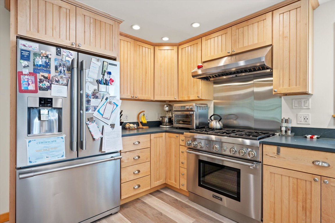 26-Kitchen