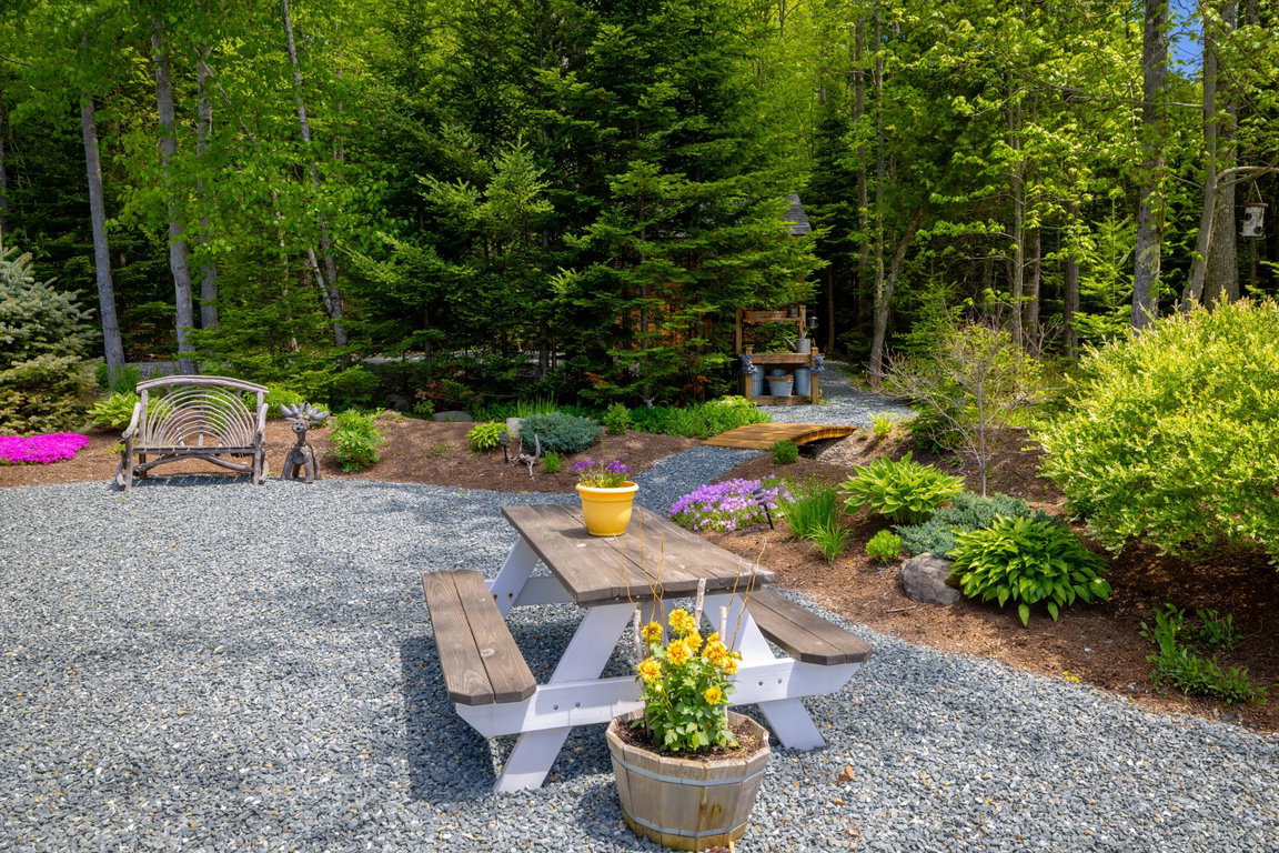 Side Yard Garden