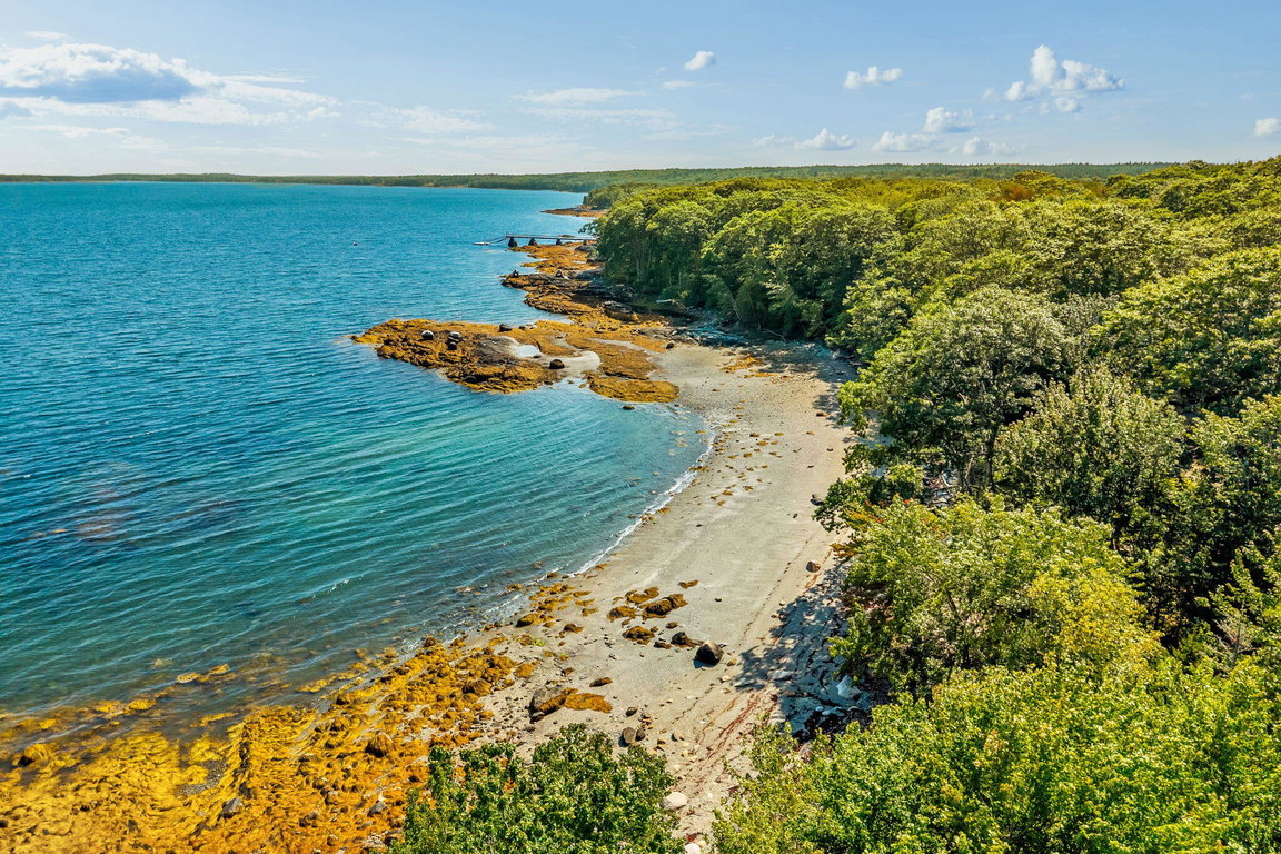 125-web-or-mls-1197-bay-rd