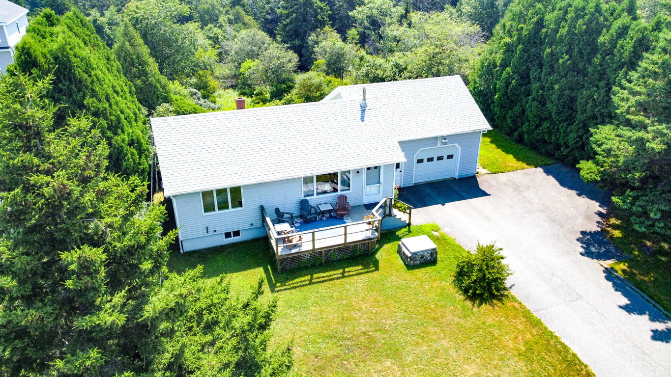 2027 Harpswell Islands Road Harpswell
