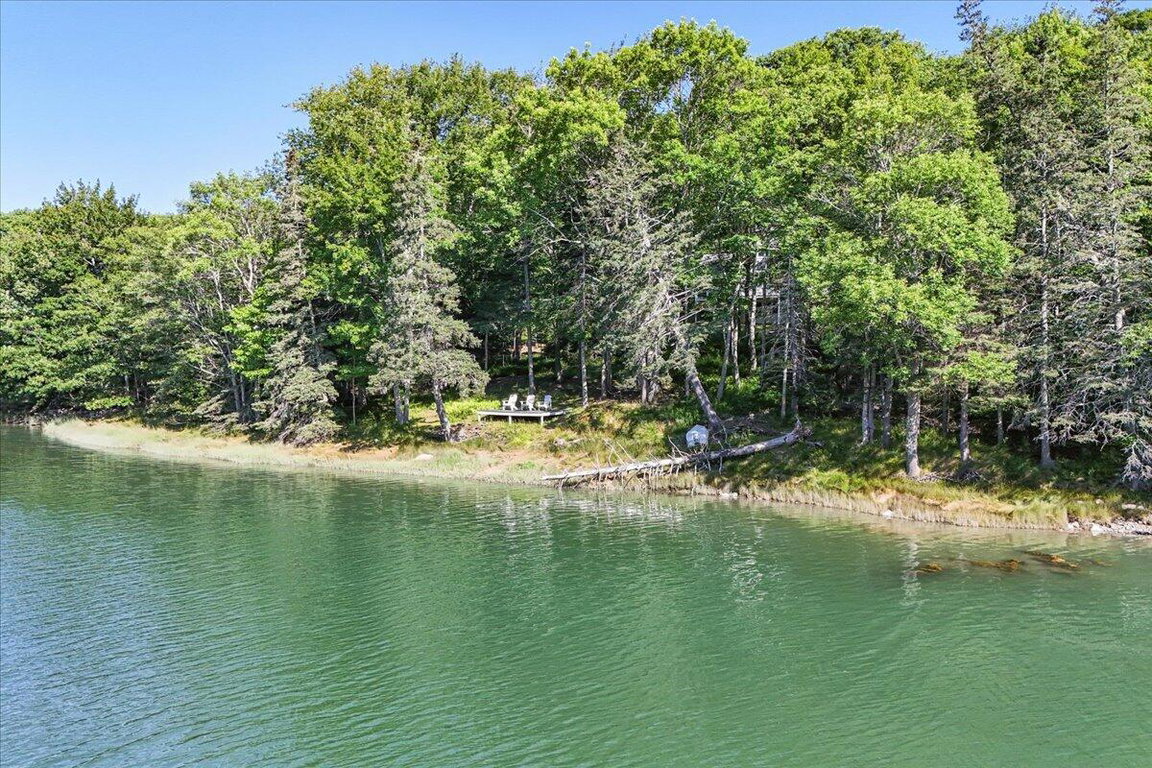 81-21 Warren Point Dr.-83