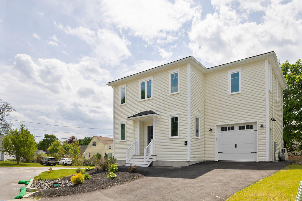 77 O'Neil Street South Portland