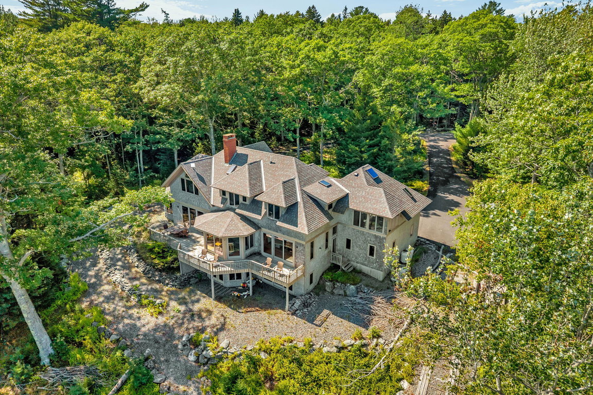 108-web-or-mls-1197-bay-rd