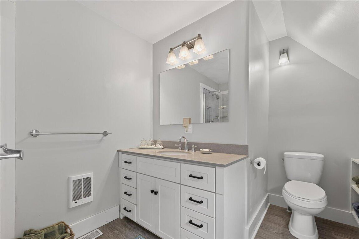 2nd floor Primary Bathroom