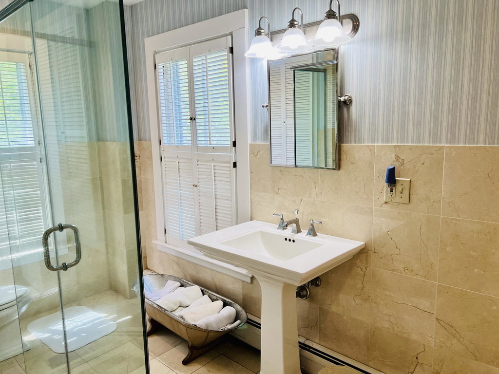 Full bath second floor