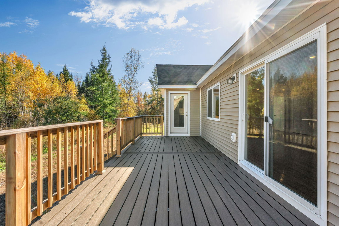 23-web-or-mls-1212-eastbrook-rd