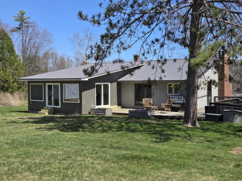 402 Town Farm Road Farmington