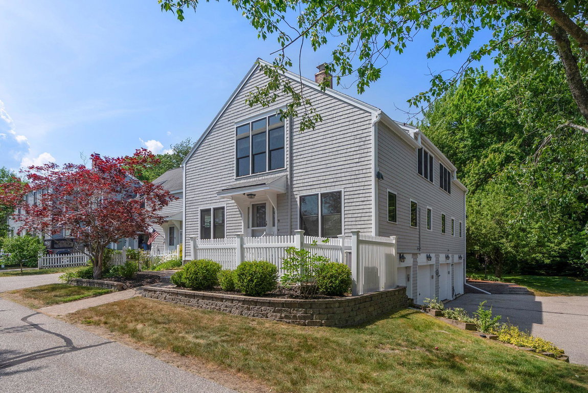 9 Benjamin Hubbard Lane Kennebunk