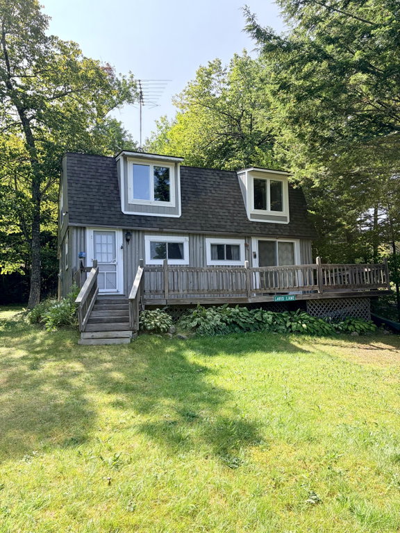 563 Lakeview Road Topsfield