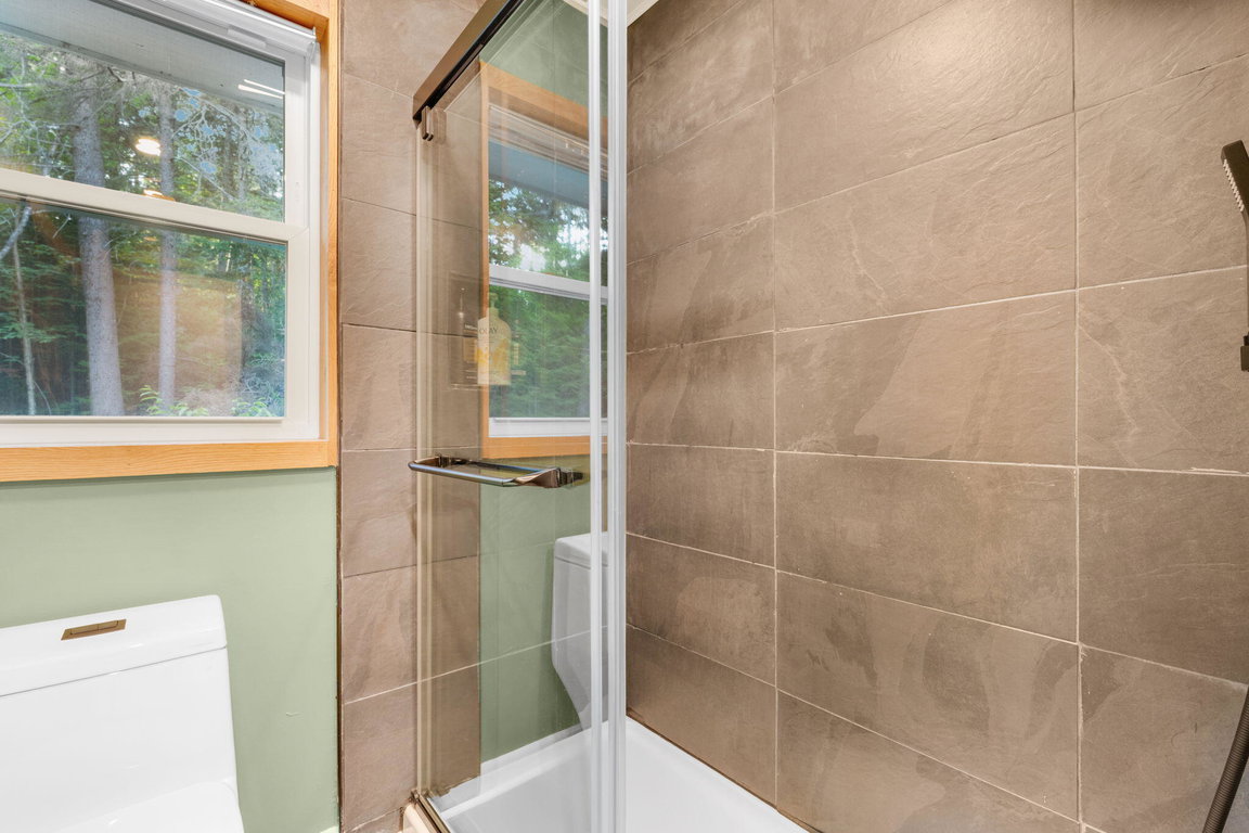 1st floor bath