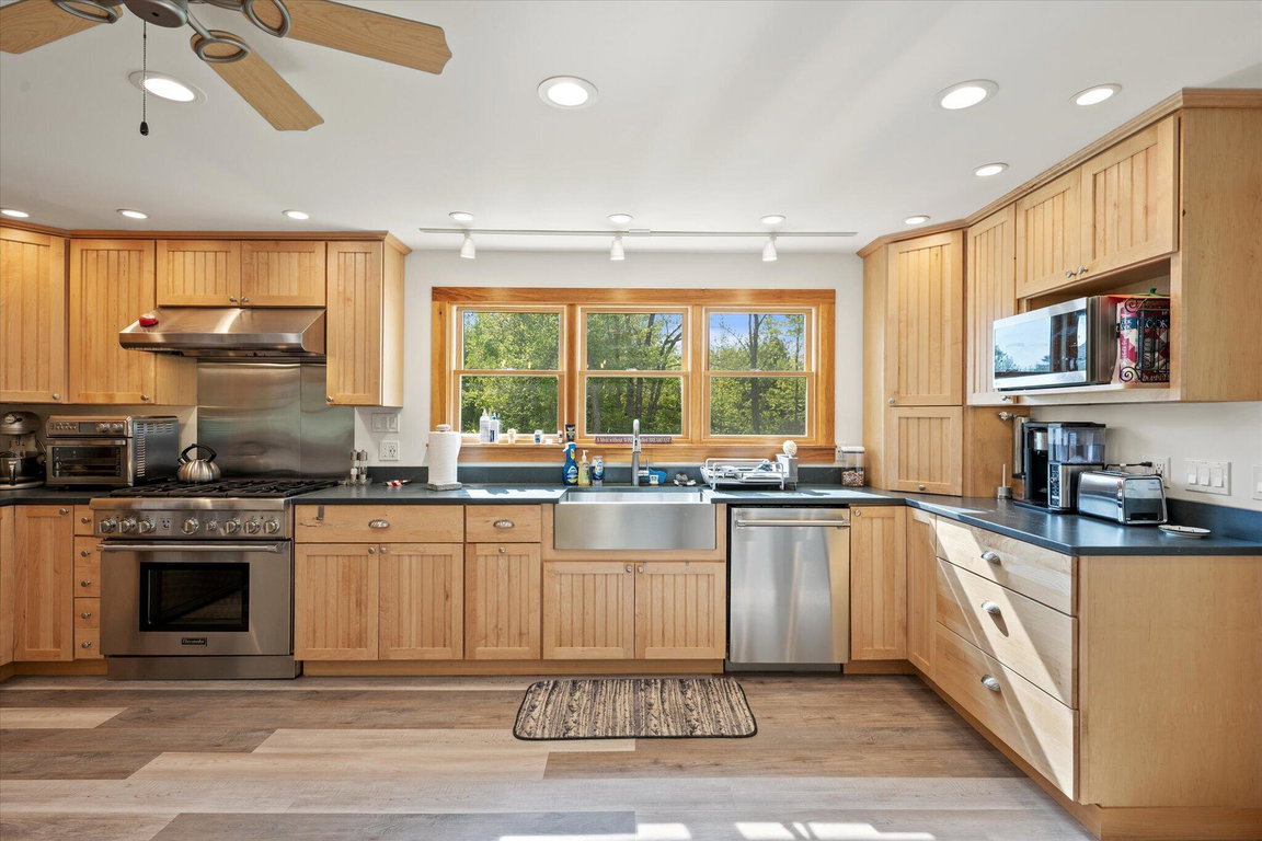 24-Kitchen