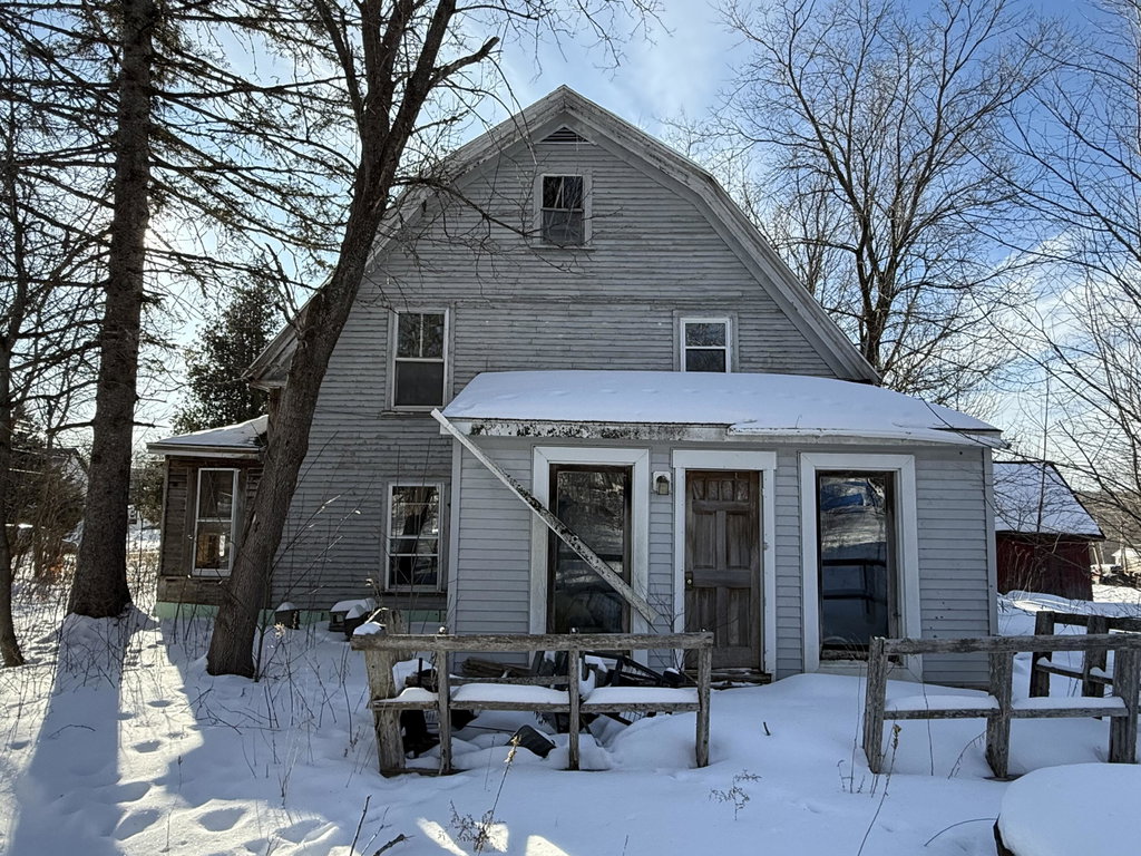 9 Daggett Street Milo