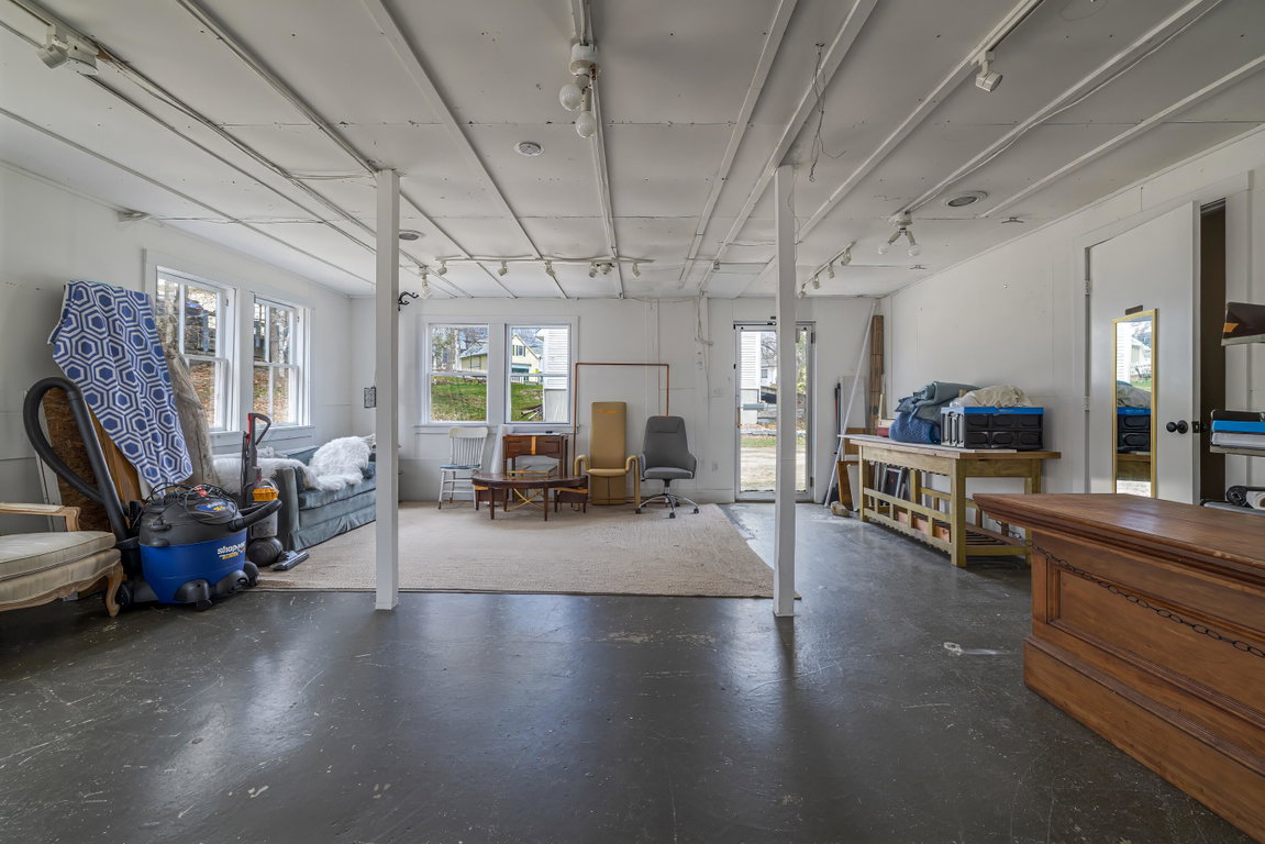 75-33-37 Water Street-DTP