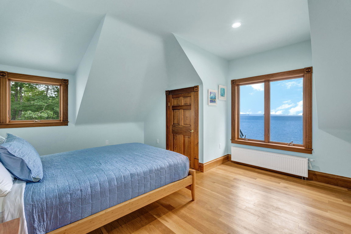 2-web-or-mls-1197-bay-rd
