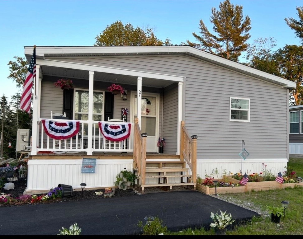 57 Baxter Boulevard Bucksport