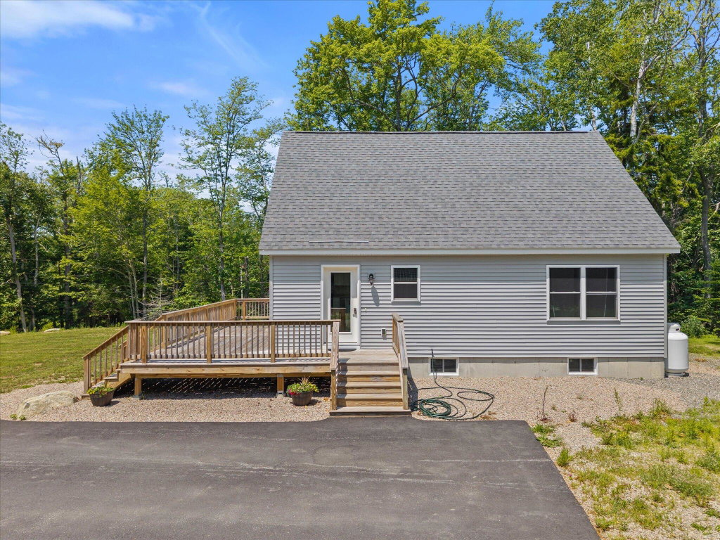 25-43 Nutting Ln