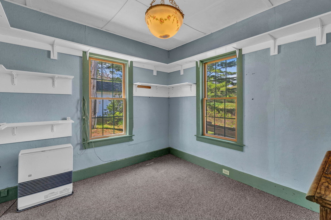 30-web-or-mls-137-w-franklin-rd