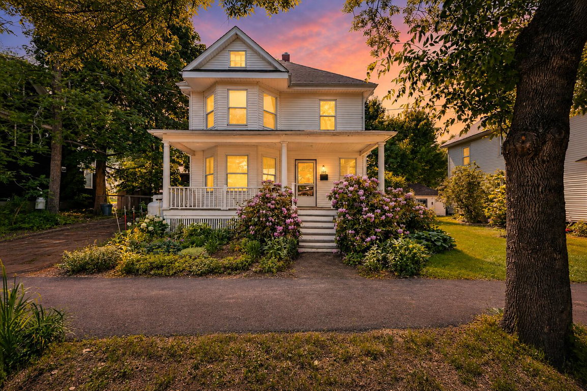 202 Norfolk Street Bangor