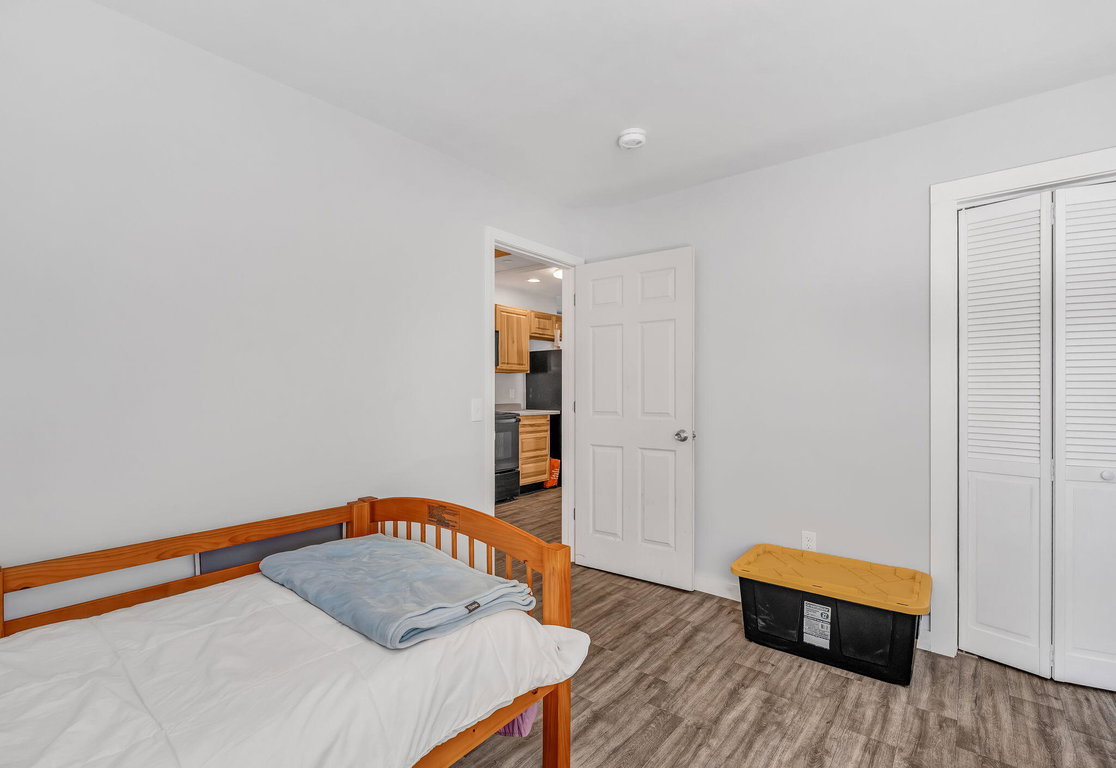 27-web-or-mls-14-cottage-st