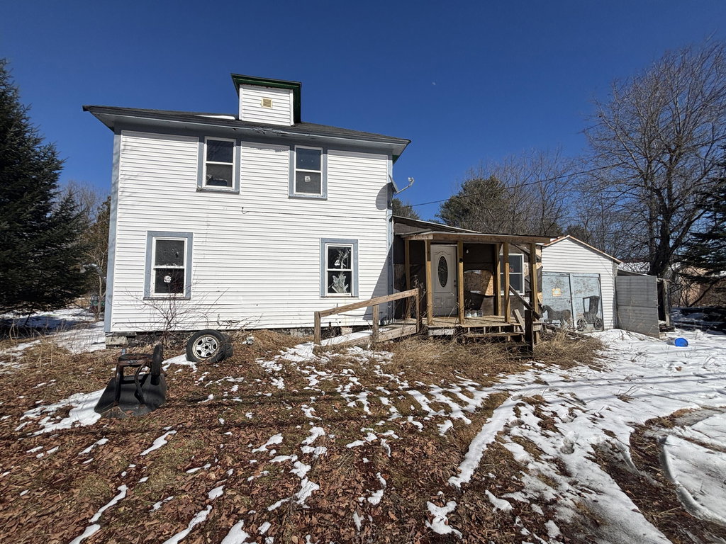 1053 Warren Hill Road Palmyra