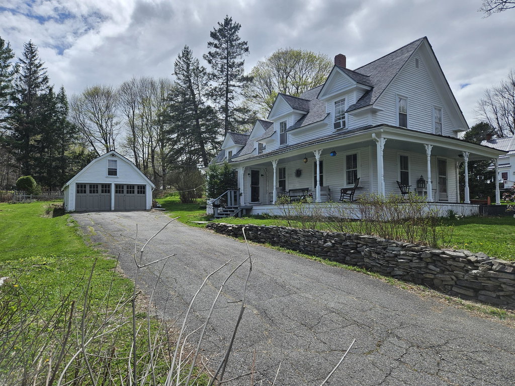 11 Spencer Street Orono