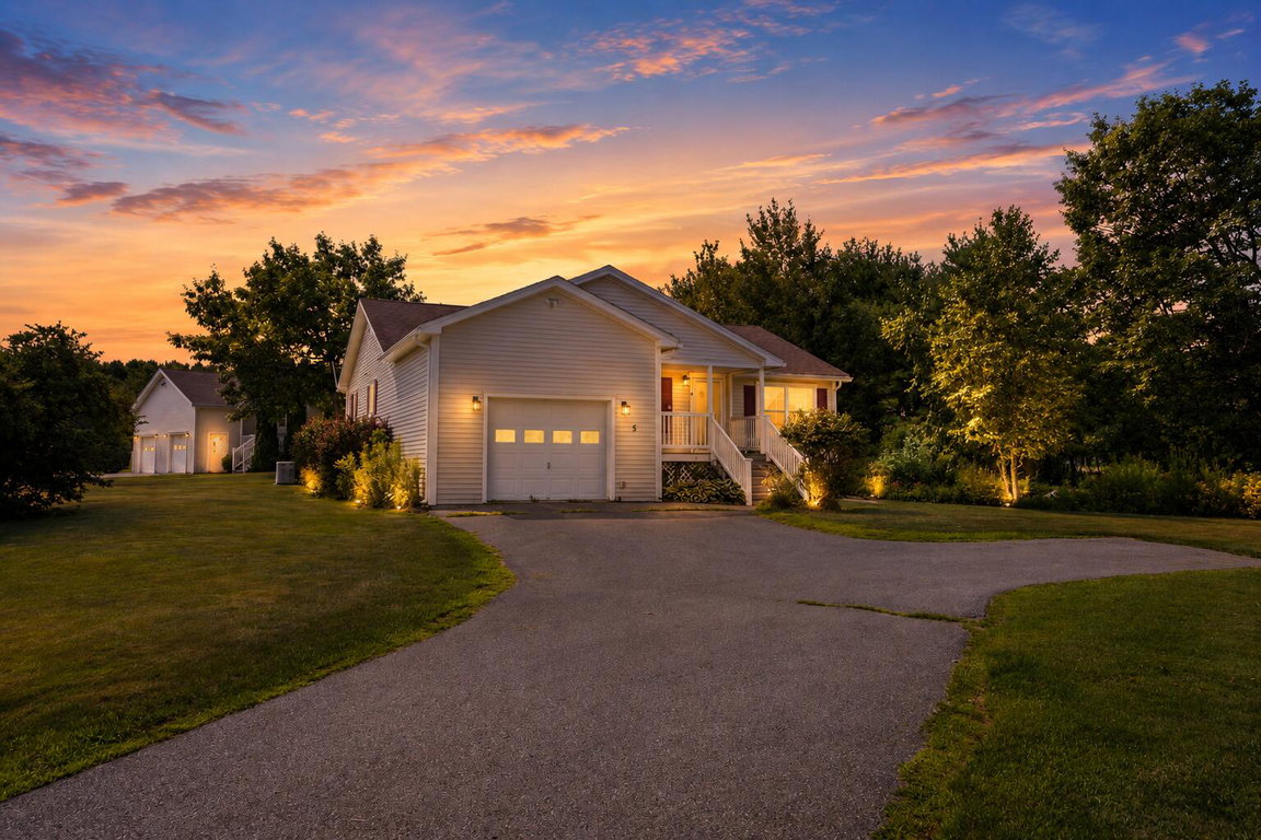 5 Cambridge Drive Hermon