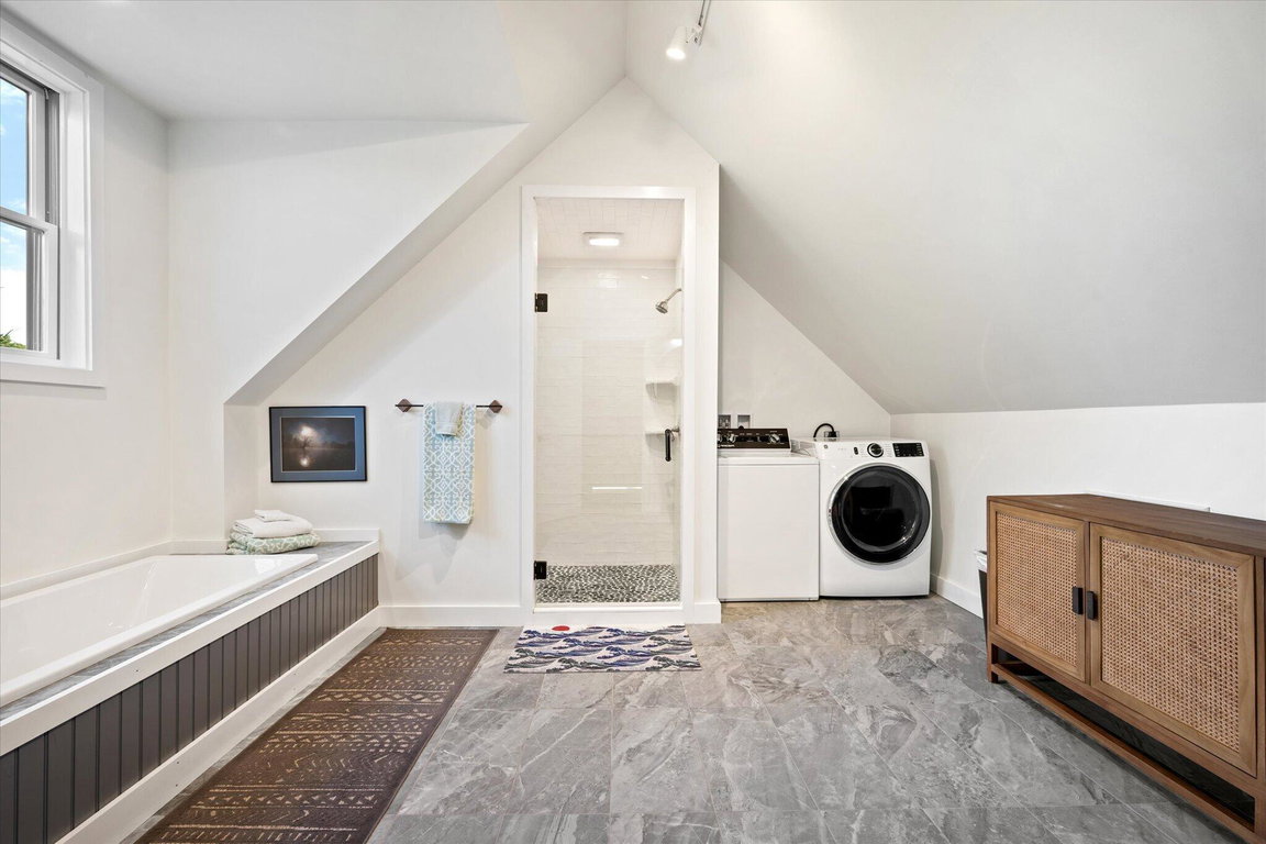 46-Bathroom 2