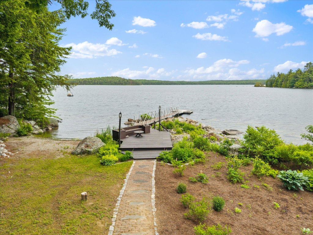 2-83 Black Island Way