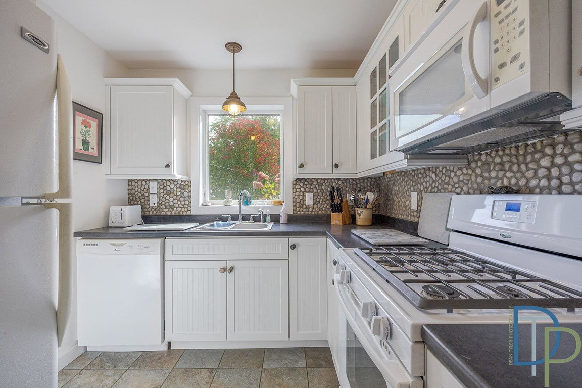 1035newburyneck - 40