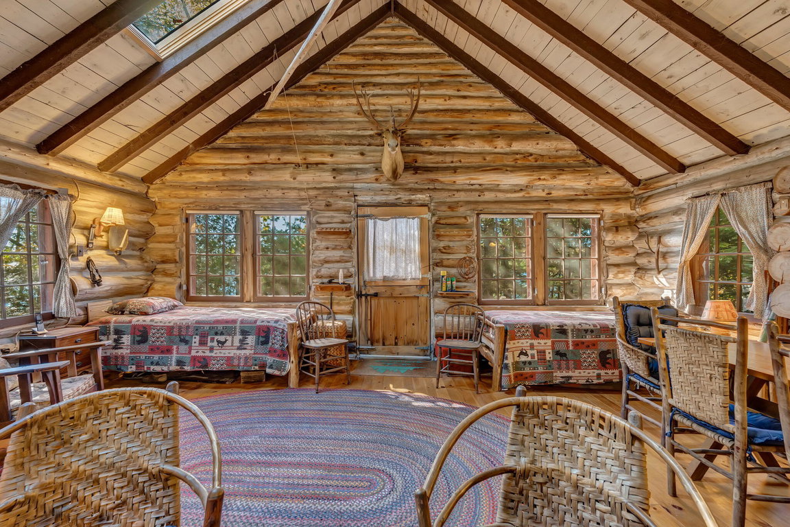 6-web-or-mls-25-dickens-farm-rd