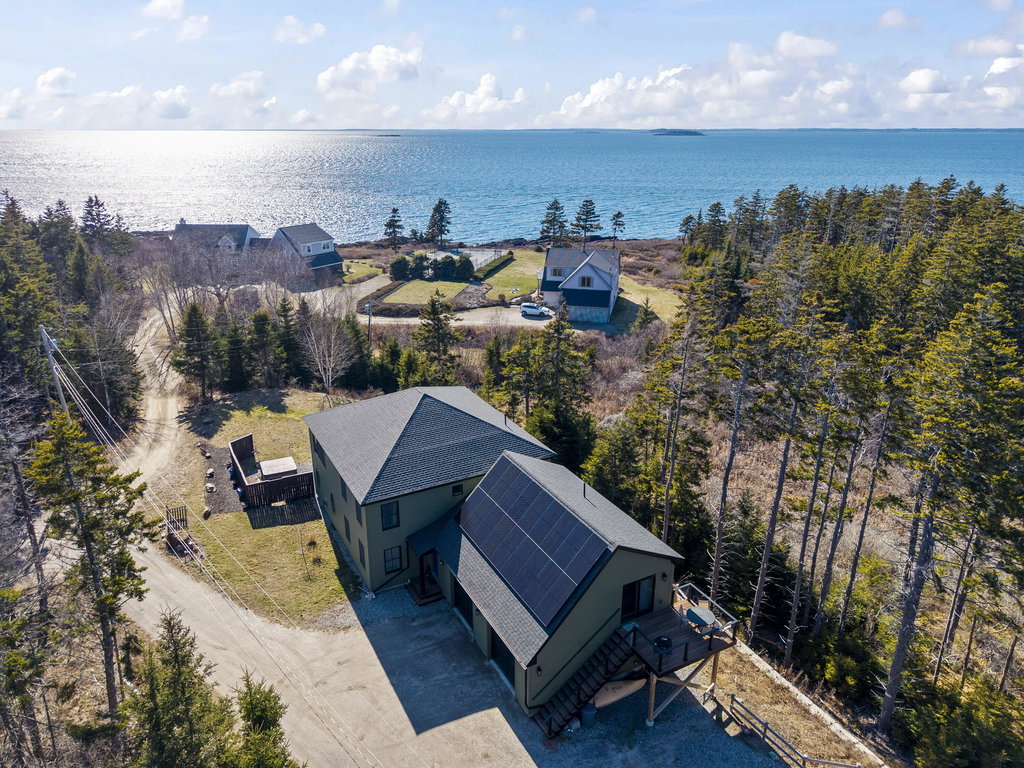 27 Seacrest Circle Phippsburg