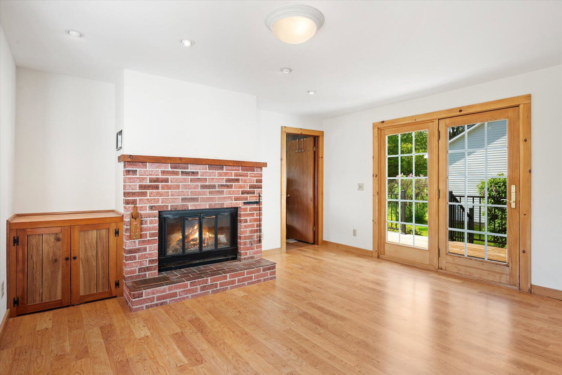 37-Family Room