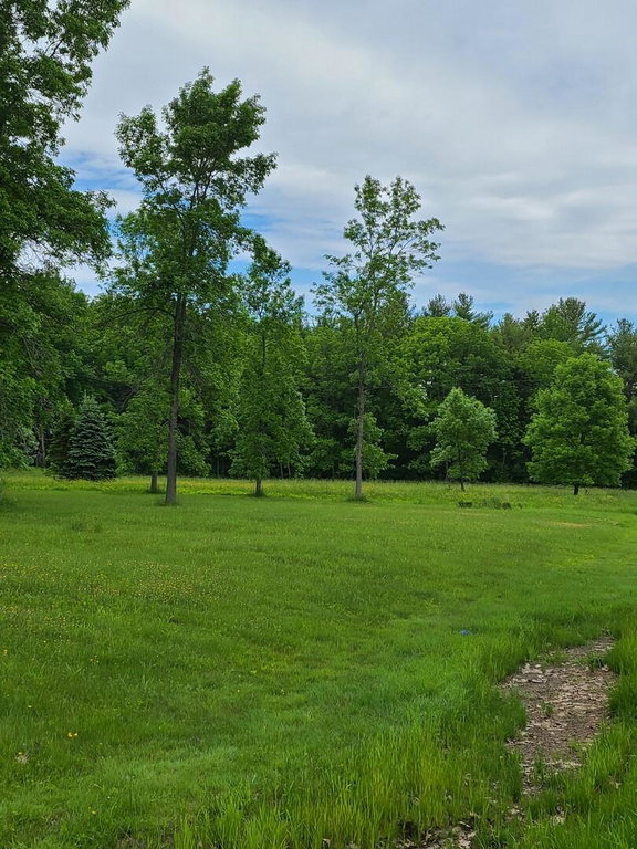2532 Middle Road Sidney