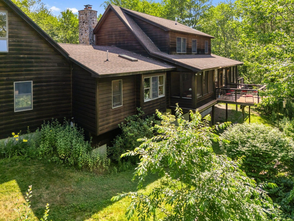 31 Hallbrook Way
