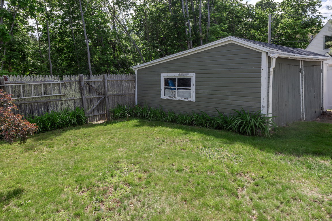 122 Ledgelawn Avenue, Bar Harbor