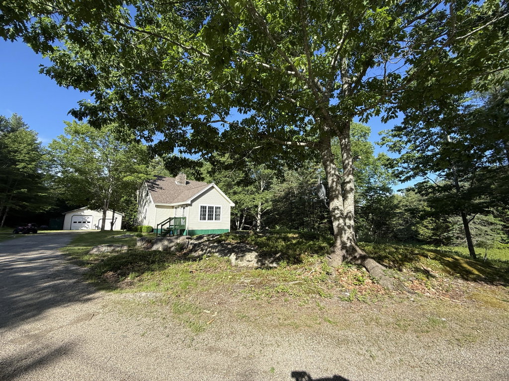 15 Webber Lane Amherst