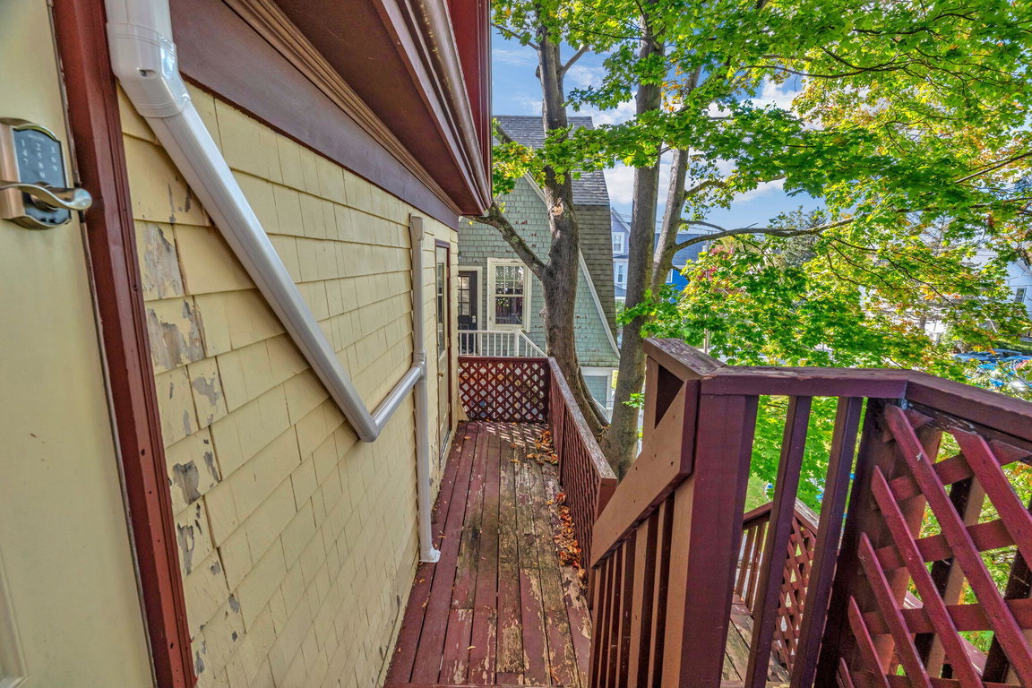 61-web-or-mls-11-high-st