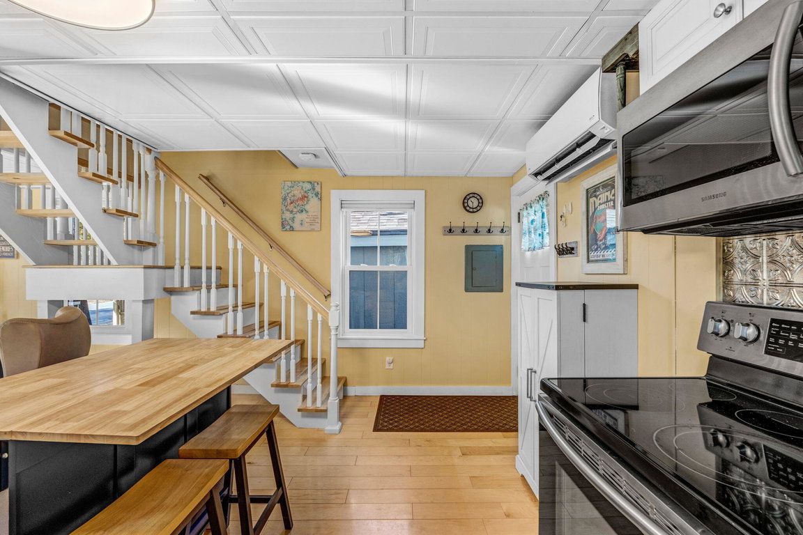 13-web-or-mls-45-cromwell-harbor-rd