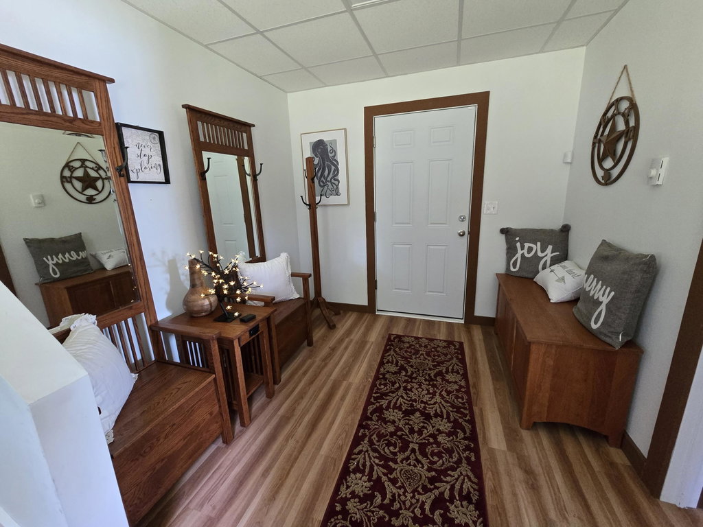 entry leading to utility/garage