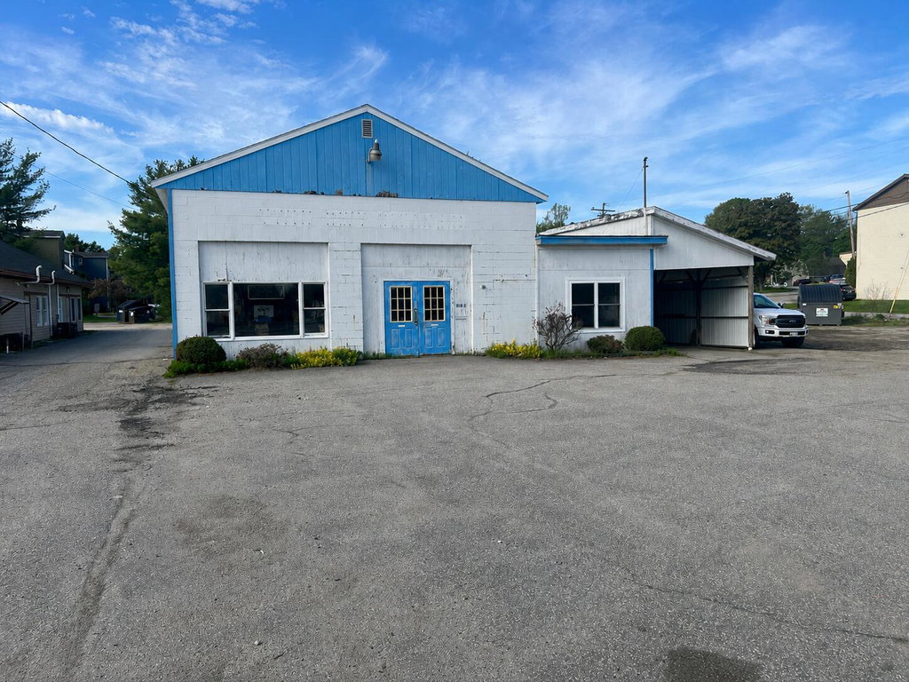 957 Sabattus Street Lewiston