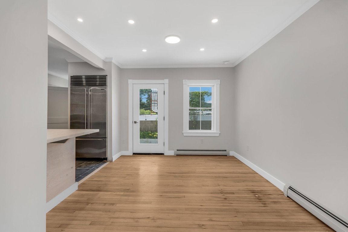 6-web-or-mls-54-greeley-ave