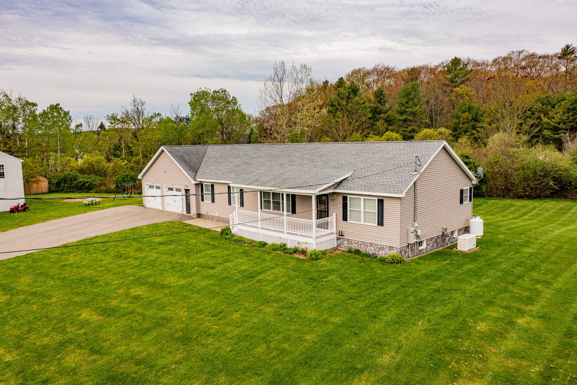 26 Forest Hill Bucksport