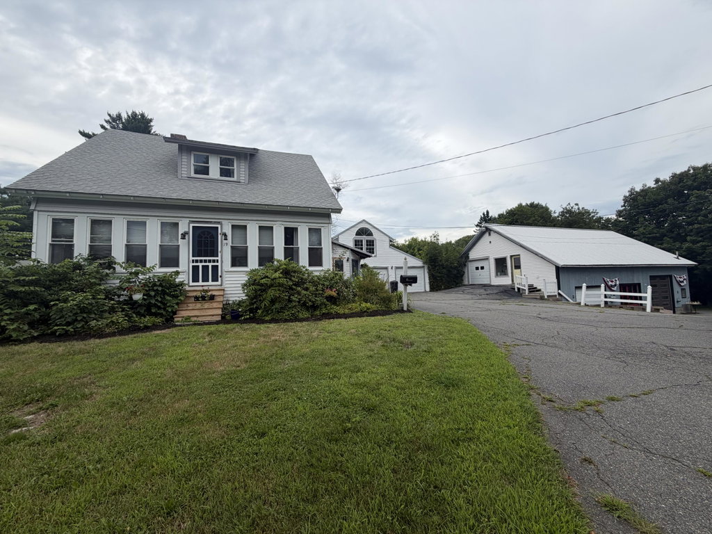 13 & 19 Pine Street Dexter