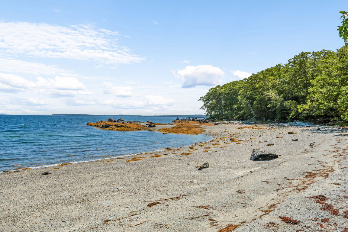 91-web-or-mls-1197-bay-rd