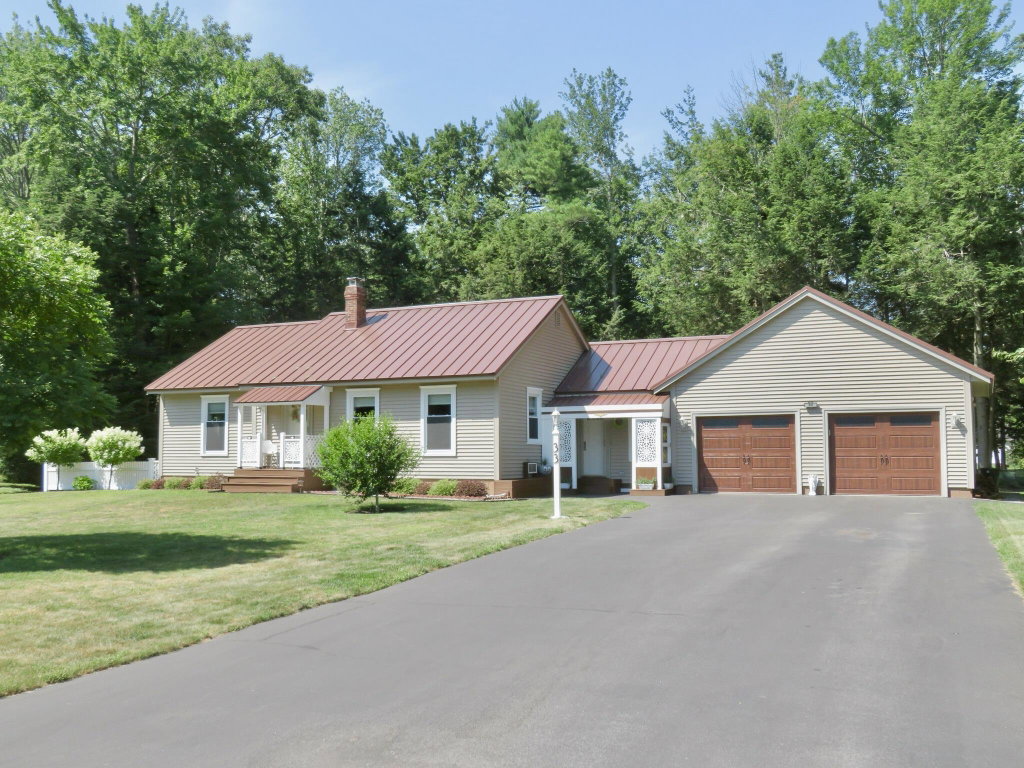 33 Oak Wood Drive Gorham