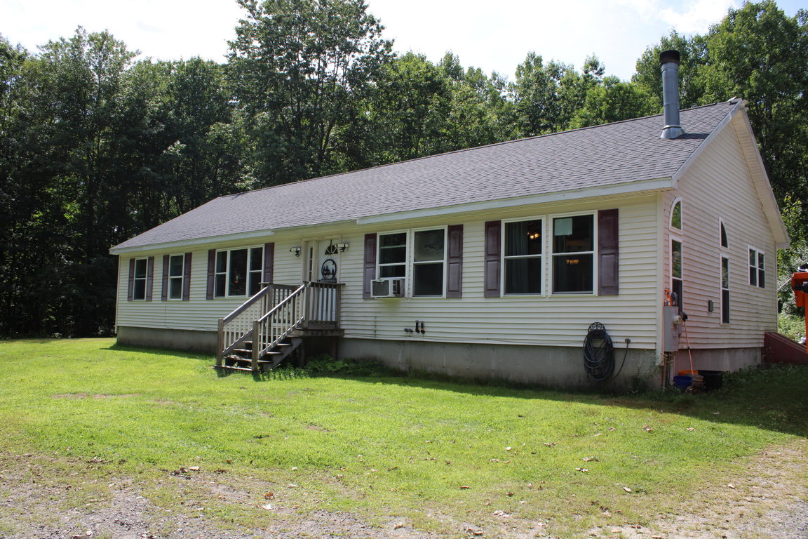 581 Long Plains Road Buxton