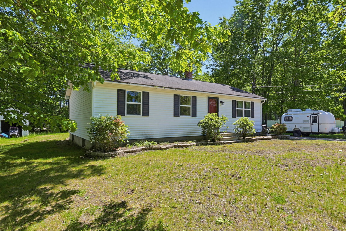 33 Devotion Avenue Sanford