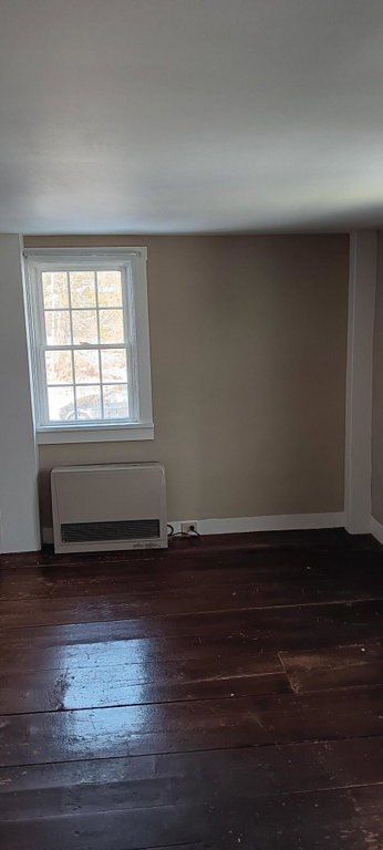 Apt 1
