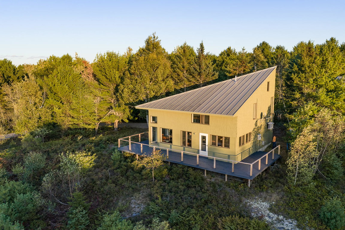 256 Sand Point Rd--13