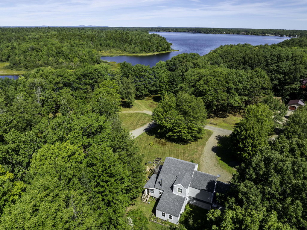 61 Lakeside Place Princeton